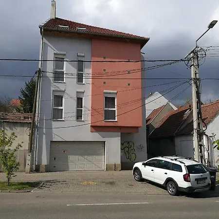 Vamhaz Apartman Pécs Exterior photo